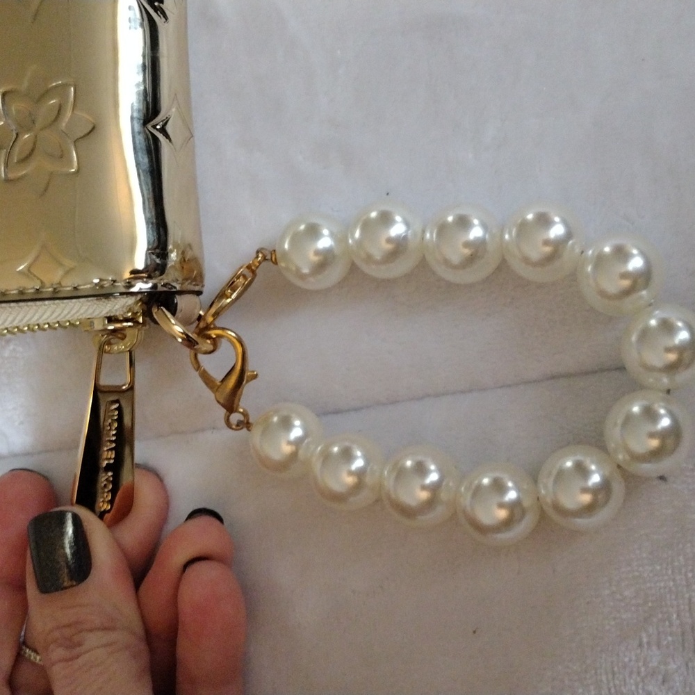 Michael Kors Gold Wallet with Pearl Handle - Picture 4 of 13